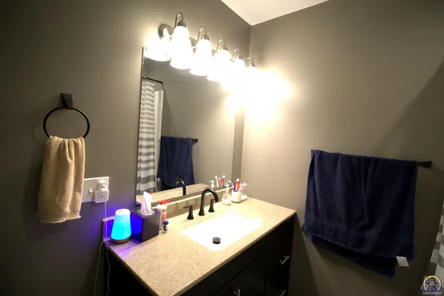 $264,900 | 417 East 4th Street, Onaga, KS 66521