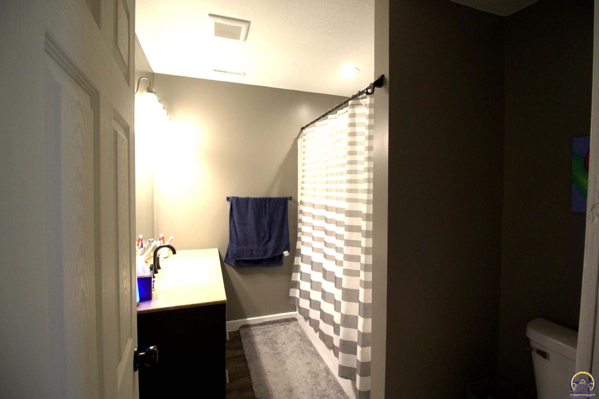 417 East 4th Street Onaga, KS 66521 - Photo 13 of 19