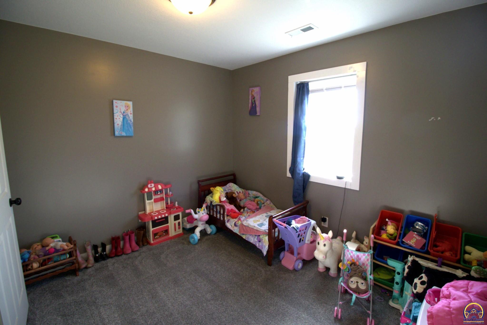 417 East 4th Street Onaga, KS 66521 - Photo 17 of 19