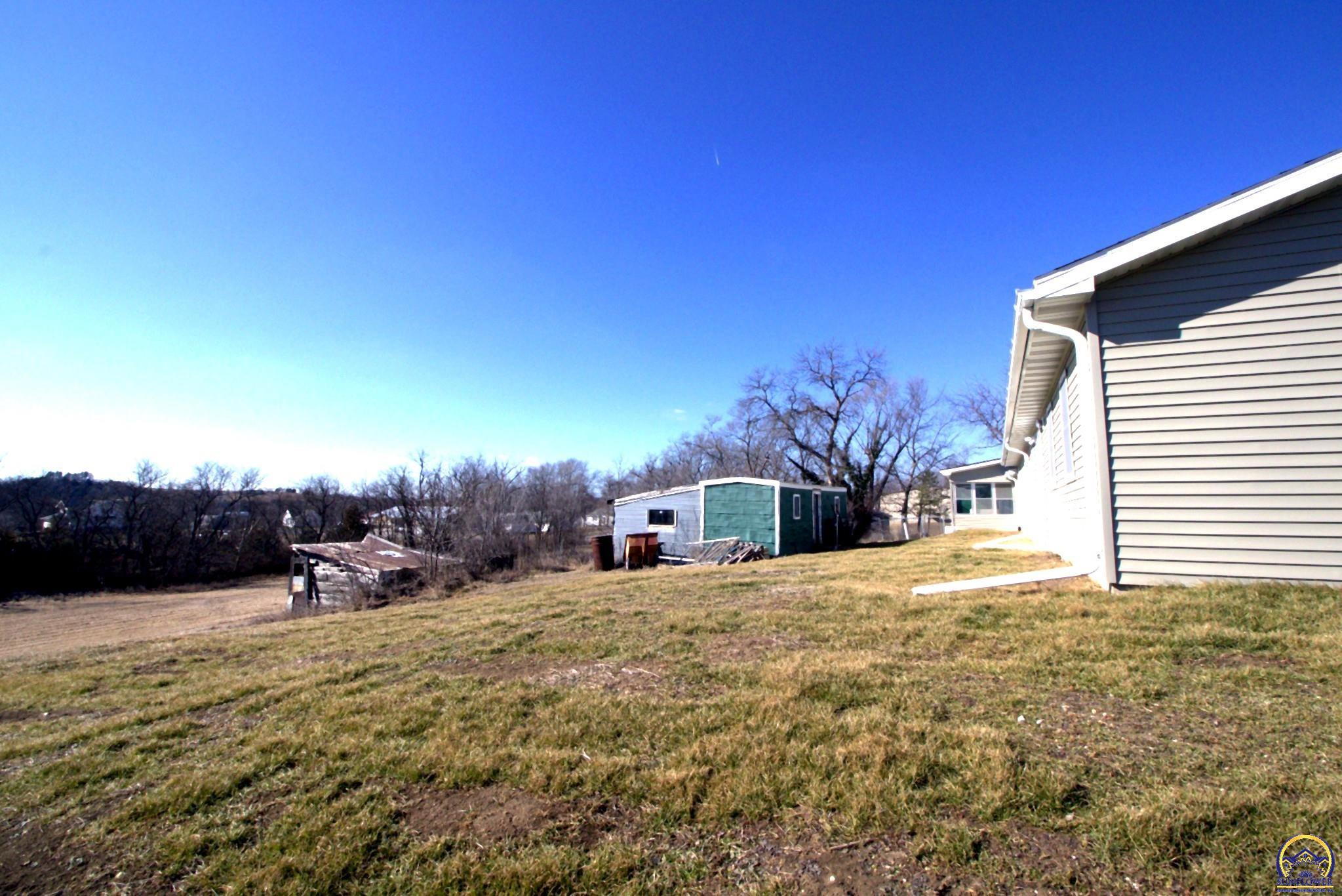 417 East 4th Street Onaga, KS 66521 - Photo 4 of 19