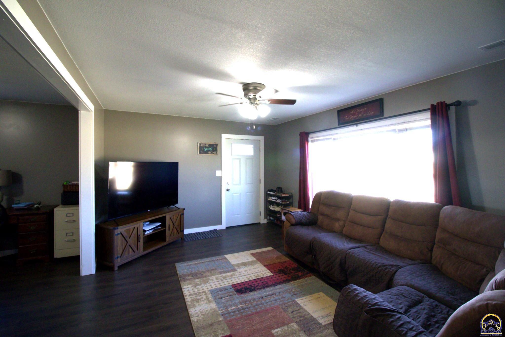 417 East 4th Street Onaga, KS 66521 - Photo 6 of 19