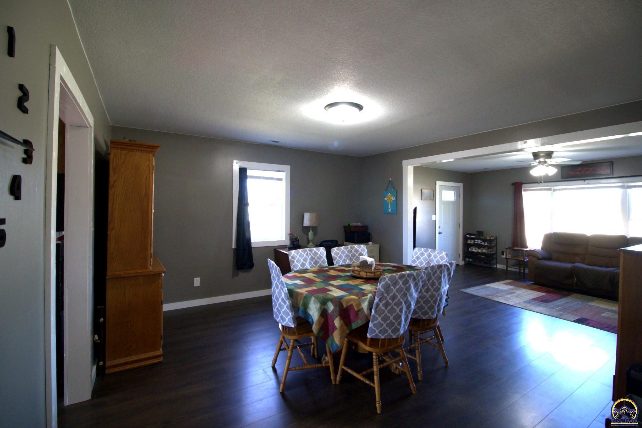 417 East 4th Street Onaga, KS 66521 - Photo 8 of 19