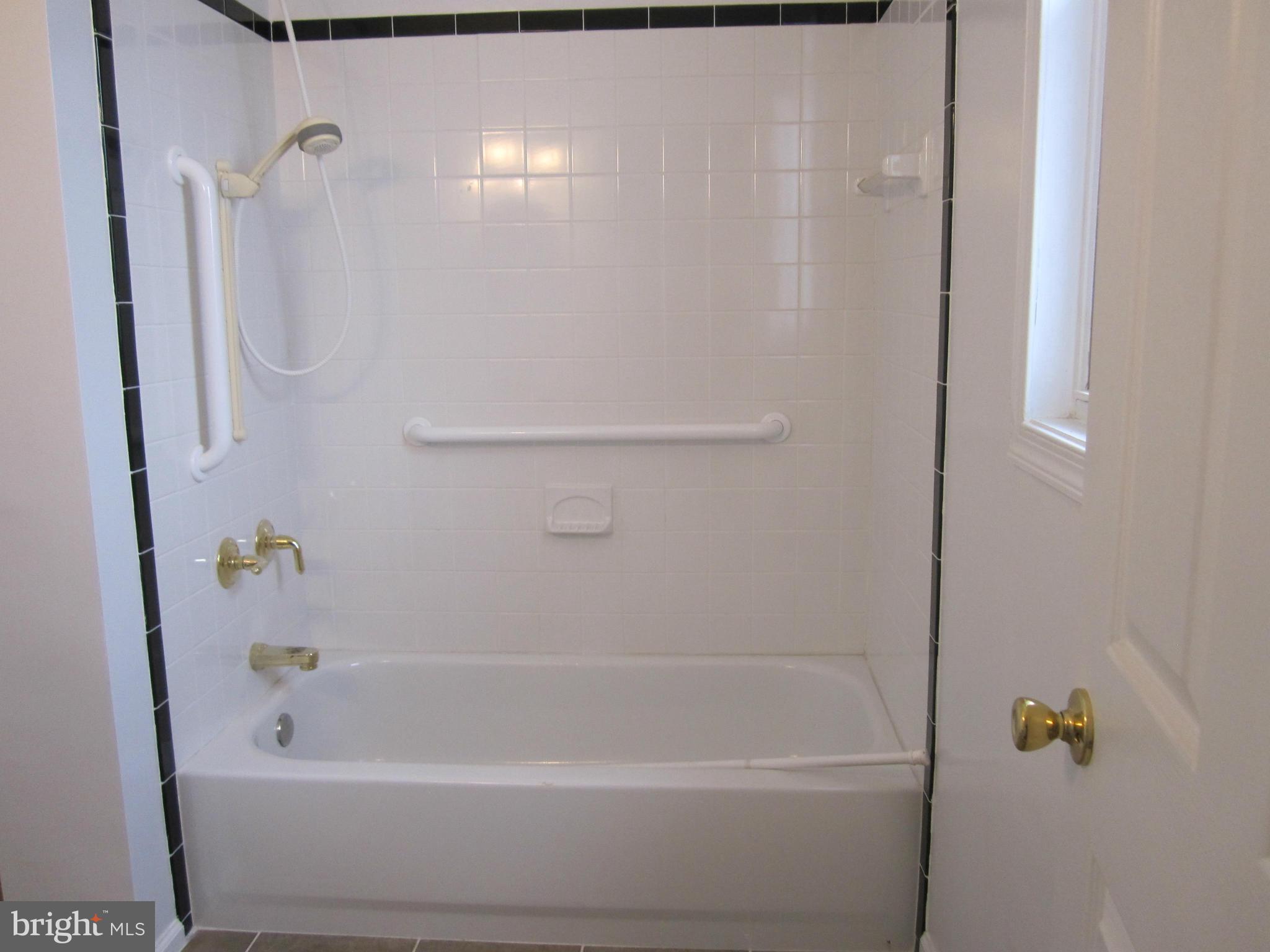3601 Cedardale Road Baltimore, MD 21215 - Photo 20 of 30 Bath