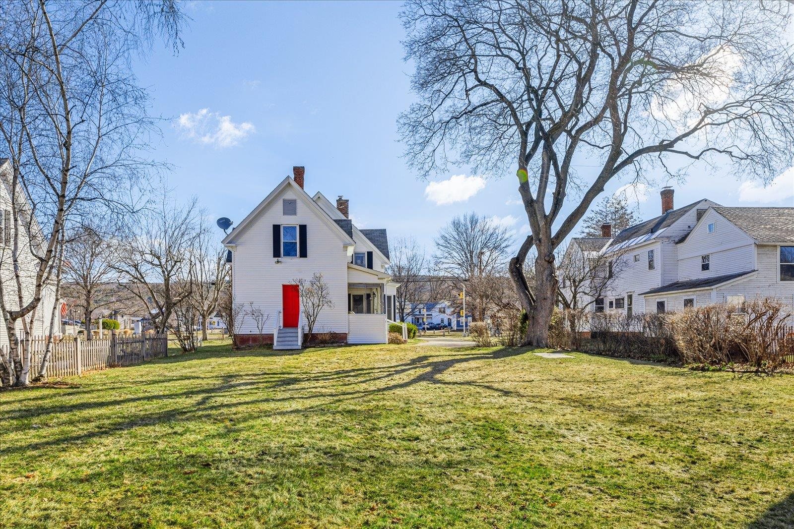 22 Gilsum Street Keene, NH 03431 - Photo 7 of 48