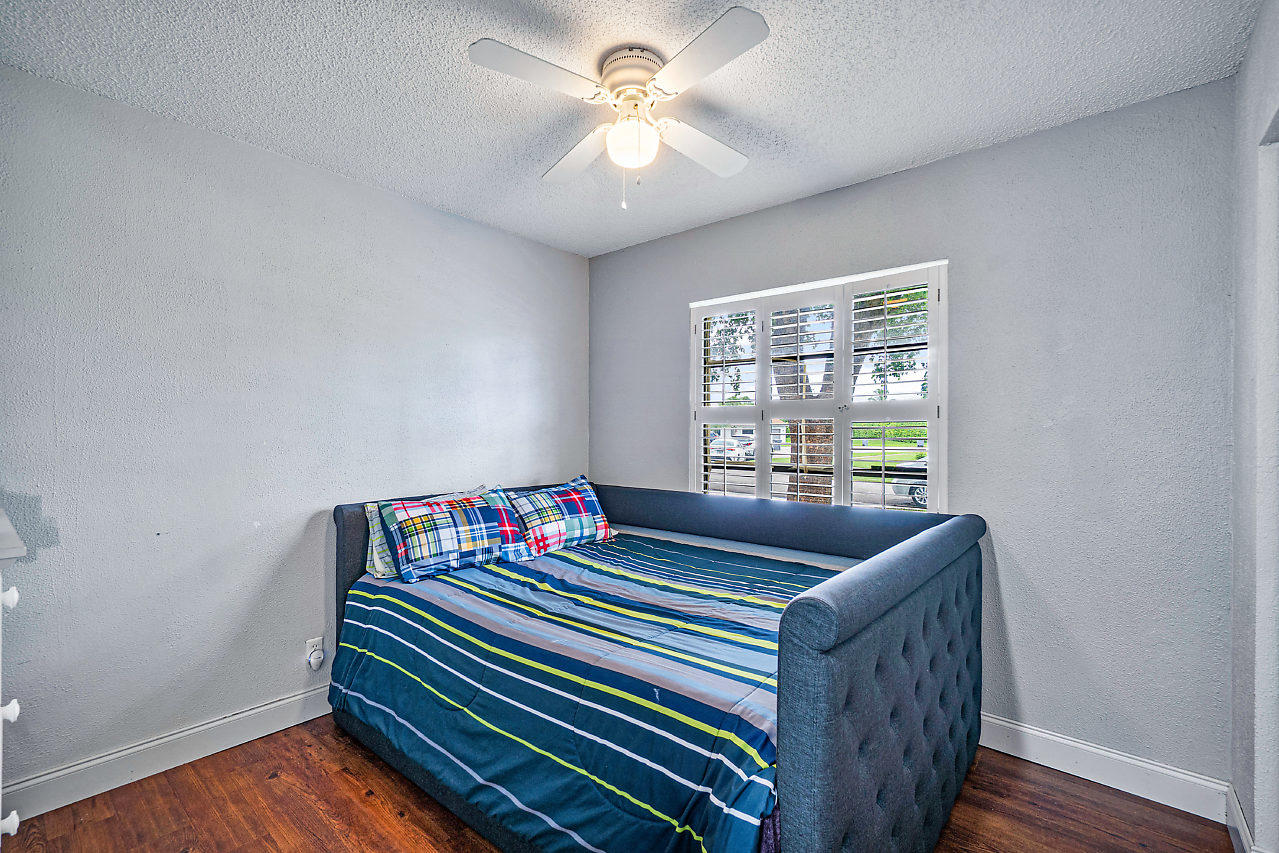 9698 Colorado Court Boca Raton, FL 33434 - Photo 11 of 19 017-9698ColoradoCt-BocaRaton-FL-small