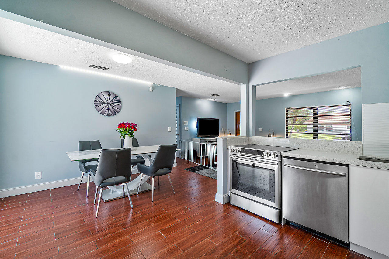 9698 Colorado Court Boca Raton, FL 33434 - Photo 6 of 19 009-9698ColoradoCt-BocaRaton-FL-small