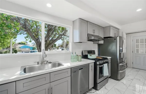 $5,900 | 335 North London Place, Anaheim, CA 92806