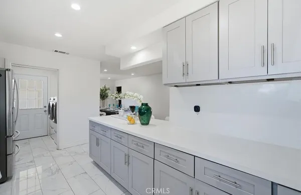 $5,900 | 335 North London Place, Anaheim, CA 92806