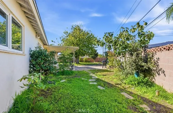 $5,900 | 335 North London Place, Anaheim, CA 92806