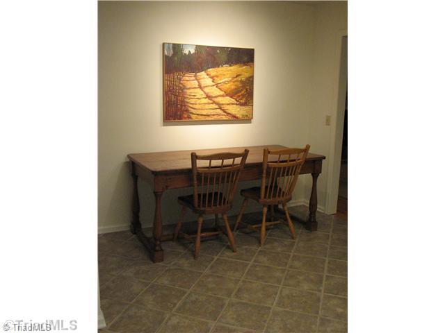 175 Old Mill Road, Unit A High Point, NC 27265 - Photo 5 of 11 Breakfast.