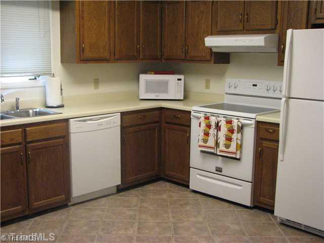 175 Old Mill Road, Unit A High Point, NC 27265 - Photo 6 of 11 Kitchen.