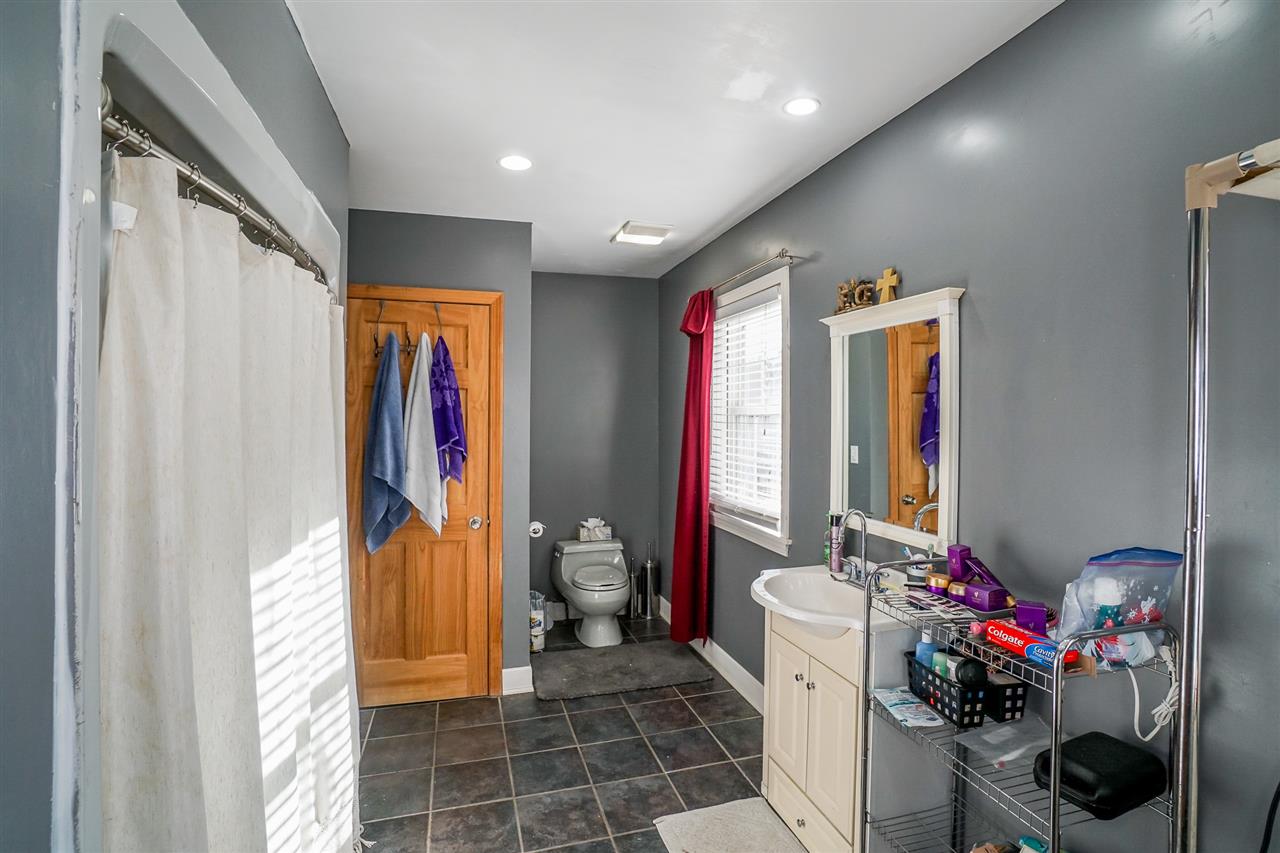 217 Chases Grove Road Derry, NH 03038 - Photo 30 of 40 Gallery Image 30