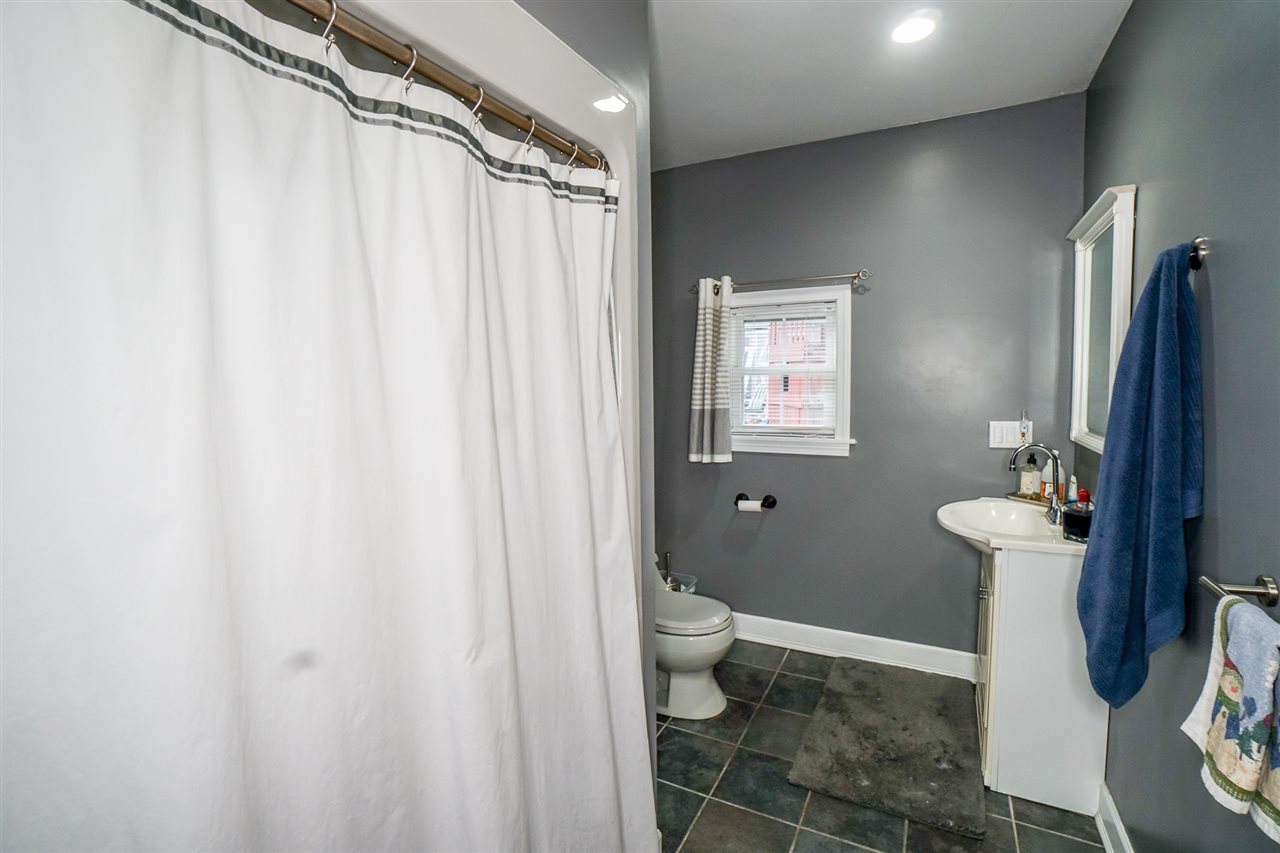 217 Chases Grove Road Derry, NH 03038 - Photo 35 of 40 Gallery Image 35