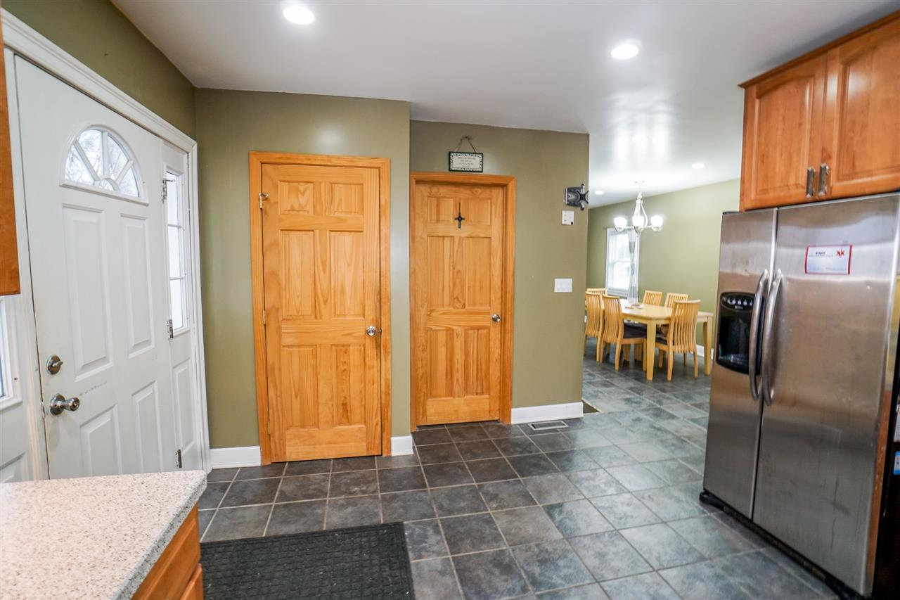 217 Chases Grove Road Derry, NH 03038 - Photo 6 of 40 Gallery Image 6