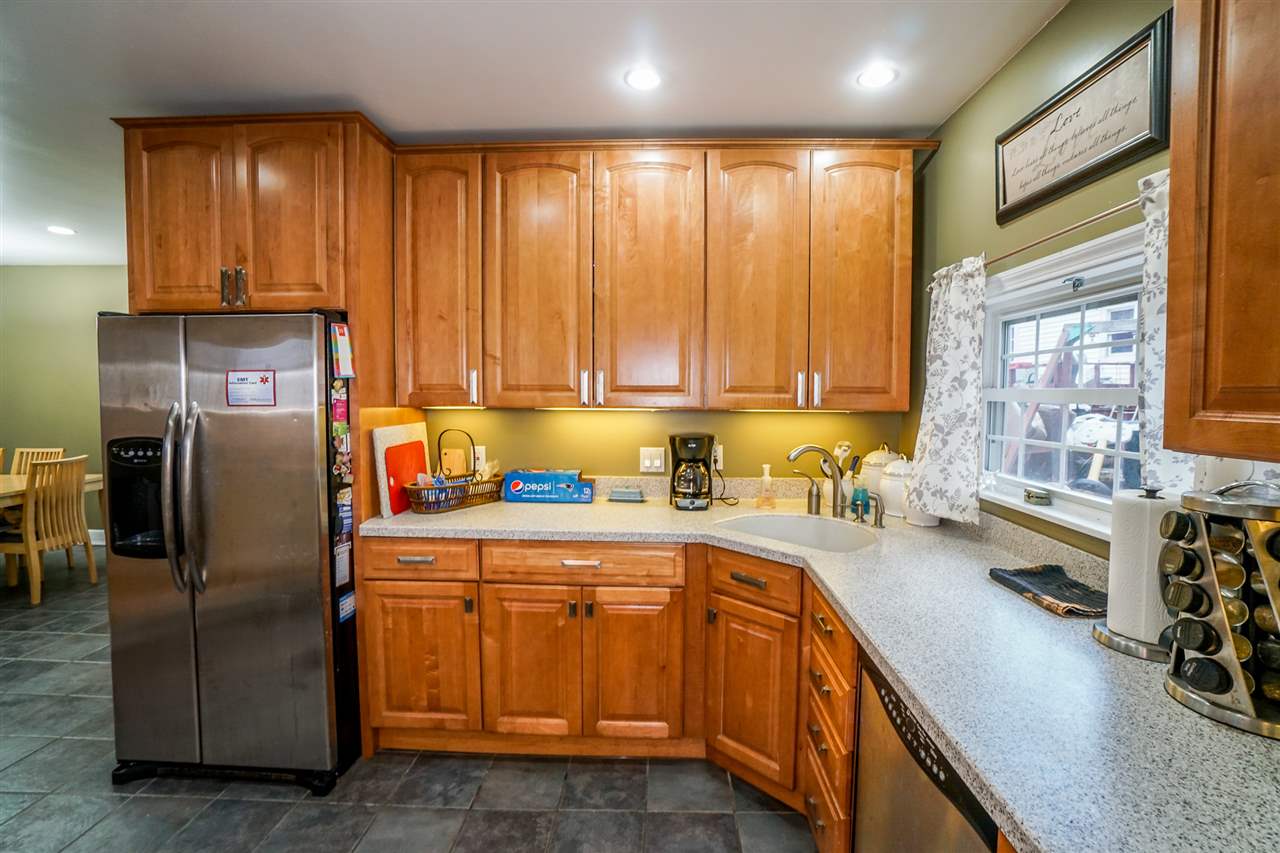 217 Chases Grove Road Derry, NH 03038 - Photo 8 of 40 Gallery Image 8