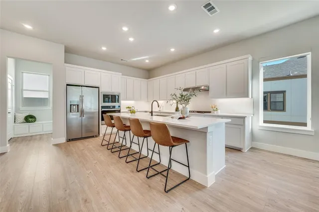 $650,000 | 8120 Hastings Drive, Dallas, TX 75231