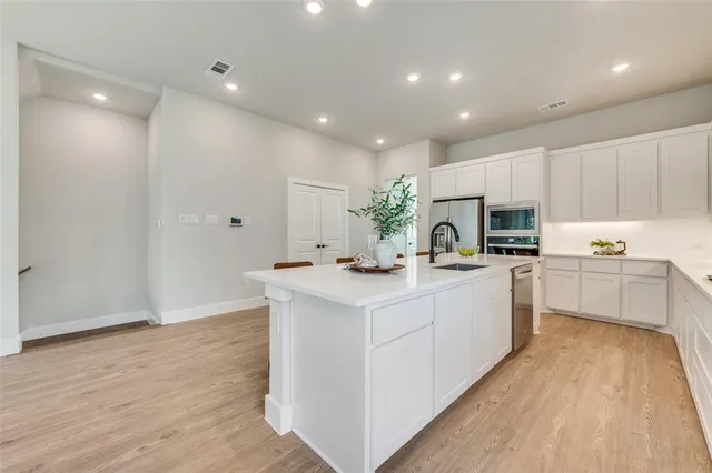 $650,000 | 8120 Hastings Drive, Dallas, TX 75231