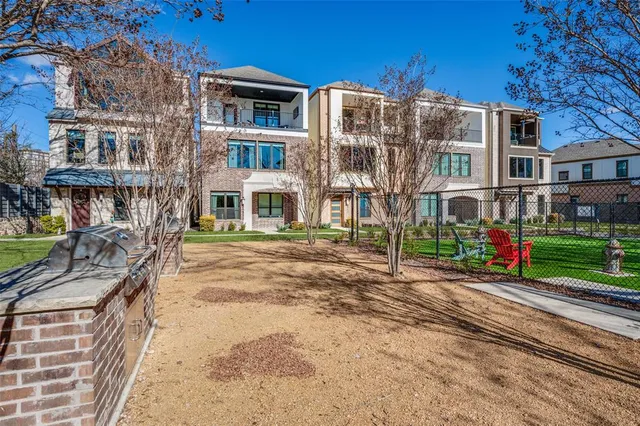 $650,000 | 8120 Hastings Drive, Dallas, TX 75231