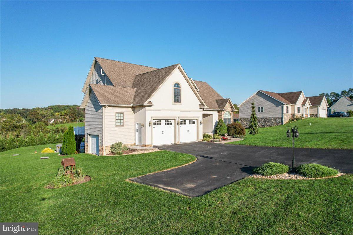 4044 Landis Road Hanover, PA 17331 - Photo 2 of 77 Gallery Image 2