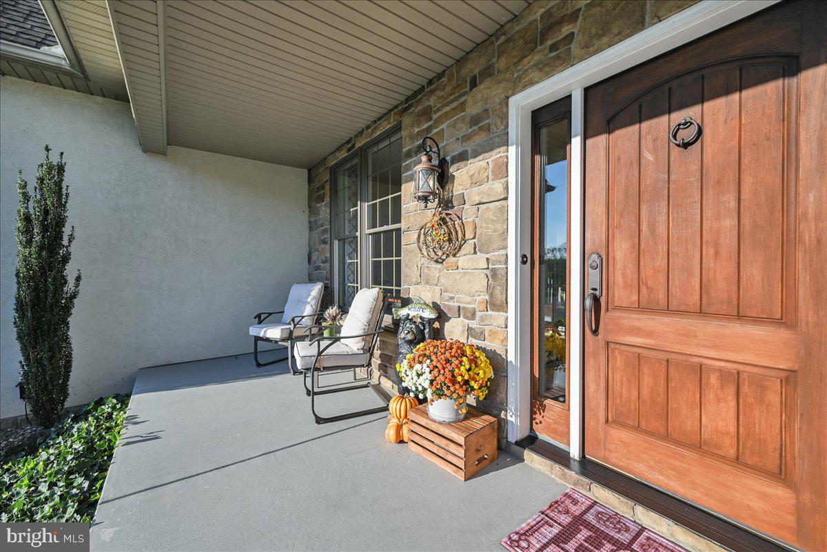 4044 Landis Road Hanover, PA 17331 - Photo 5 of 77 Gallery Image 5
