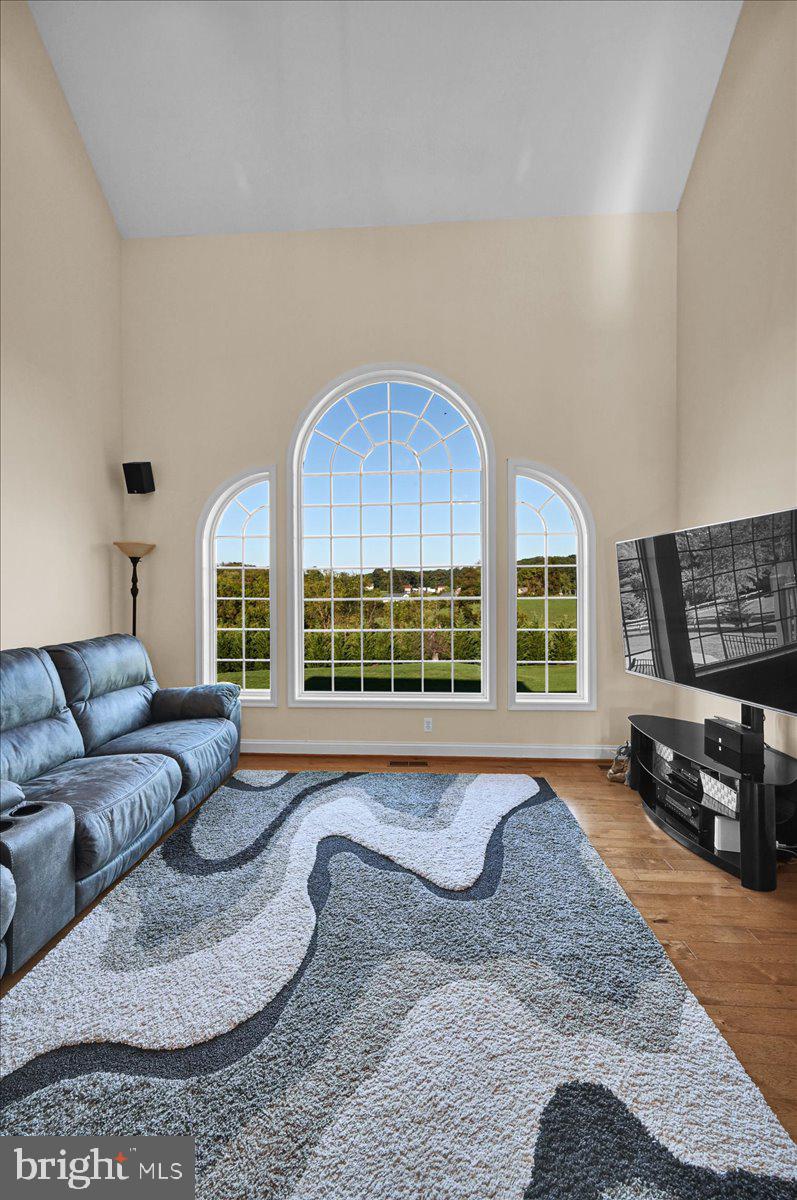 4044 Landis Road Hanover, PA 17331 - Photo 9 of 77 Gallery Image 9