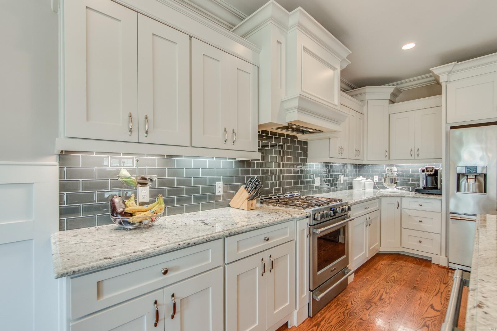 1008 Kirkham Avenue Glendale, MO 63122 - Photo 14 of 45