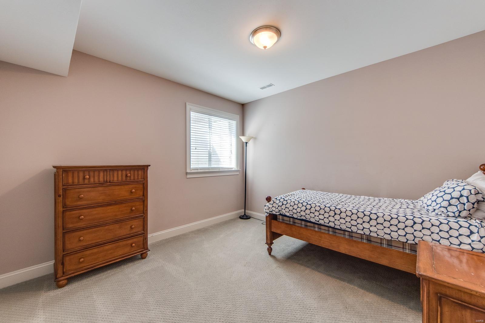 1008 Kirkham Avenue Glendale, MO 63122 - Photo 37 of 45