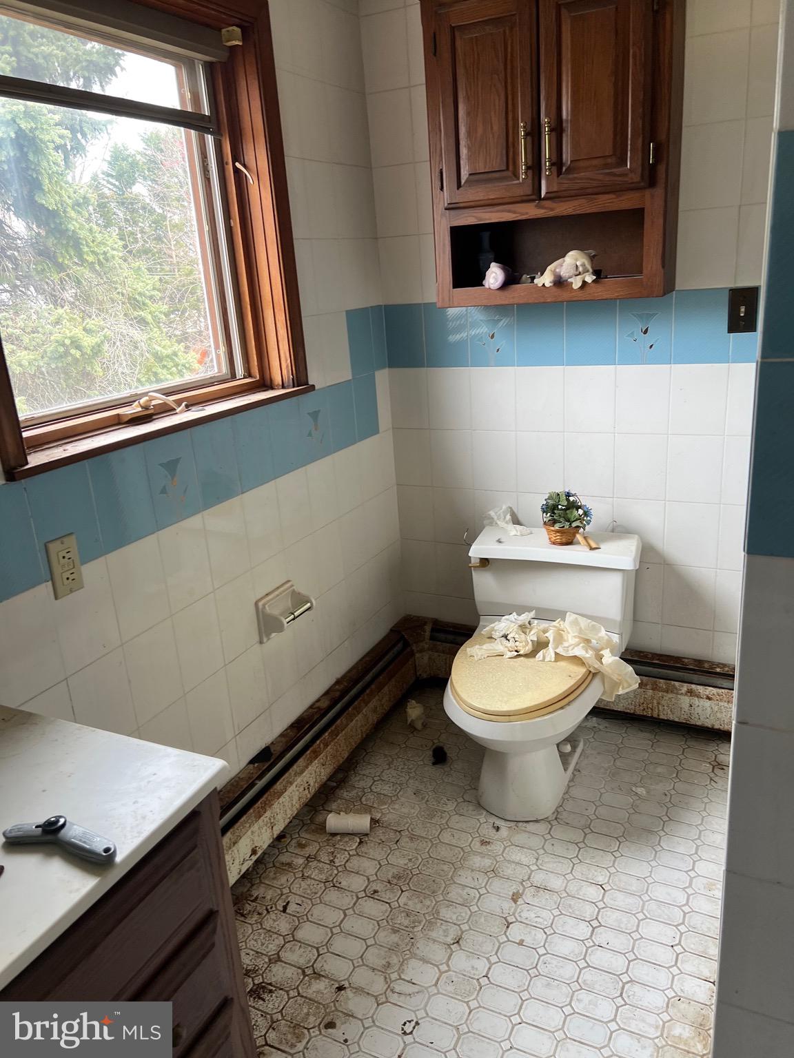 549 General Learned Road King of Prussia, PA 19406 - Photo 19 of 31 a bathroom with a toilet