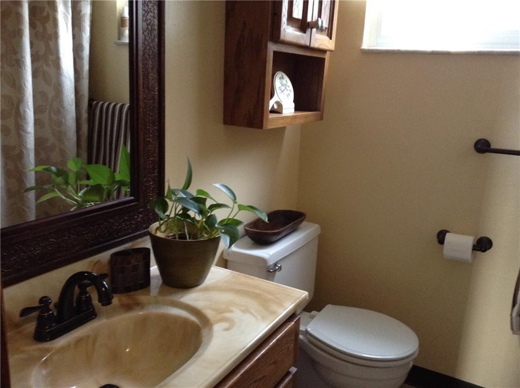 345 Oak Road Pittsburgh, PA 15239 - Photo 16 of 22