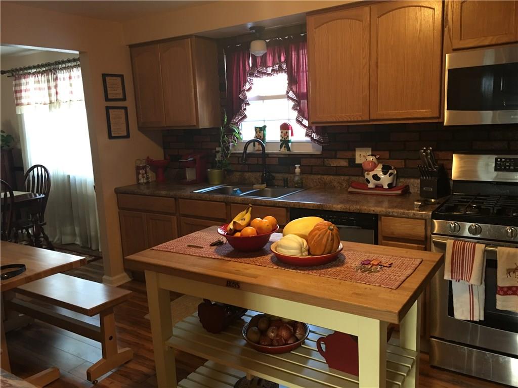 345 Oak Road Pittsburgh, PA 15239 - Photo 20 of 22
