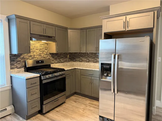 $2,050 | 125 Calverley Street, Unit 2, Providence, RI 02908