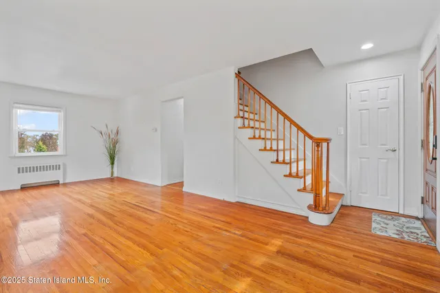 $818,888 | 441 Purdy Avenue | South New York