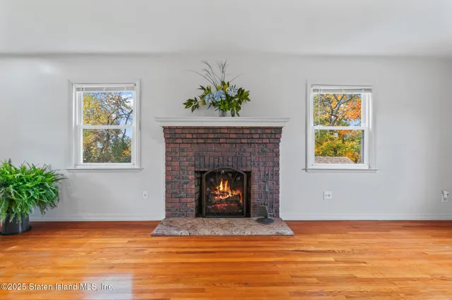 $818,888 | 441 Purdy Avenue | South New York