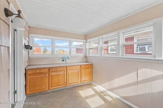 $818,888 | 441 Purdy Avenue | South New York