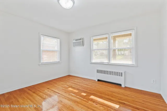 $818,888 | 441 Purdy Avenue | South New York