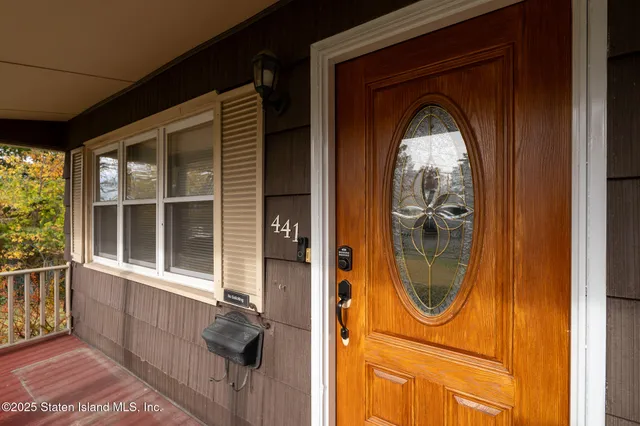 $818,888 | 441 Purdy Avenue | South New York