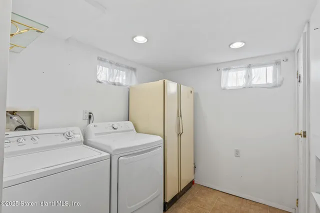 $818,888 | 441 Purdy Avenue | South New York