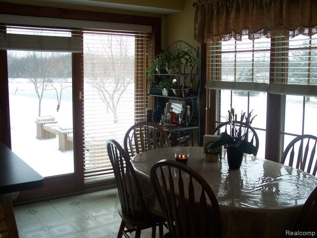 8785 37 Mile Road Romeo, MI 48065 - Photo 9 of 25 Breakfast nook