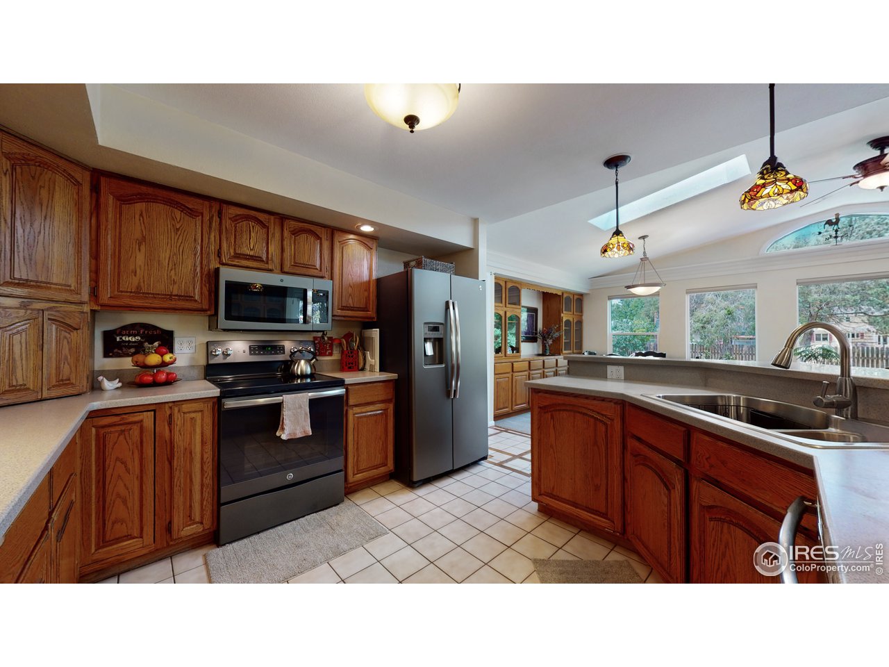 1412 Independence Road Fort Collins, CO 80526 - Photo 8 of 38 Newer SS Appliances