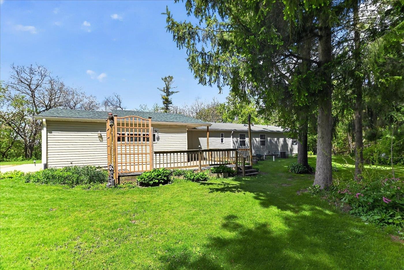 6610 Cemetery Road Sun Prairie, WI 53590 - Photo 5 of 60