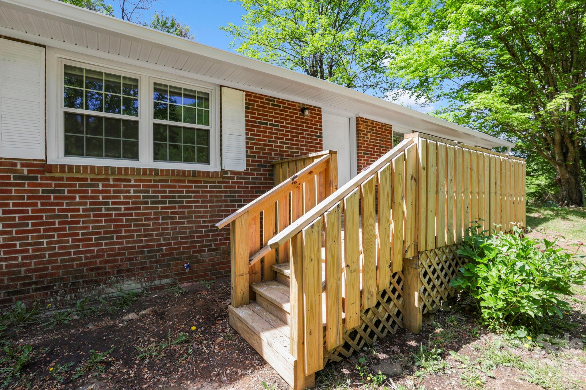 1007 North Fork Road Barnardsville, NC 28709 - Photo 5 of 24