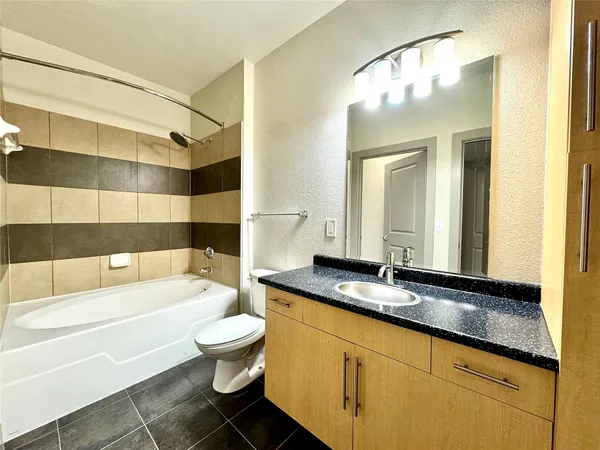 $1,600 | 3660 Richmond Avenue, Unit 322, Houston, TX 77046