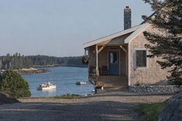$1,695,000 | 28 City Point Road, Vinalhaven, ME 04863