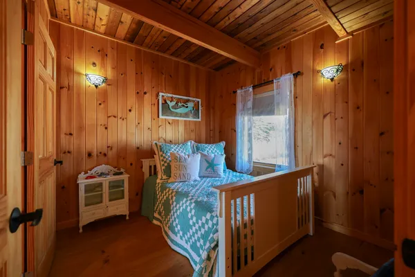 $1,695,000 | 28 City Point Road, Vinalhaven, ME 04863