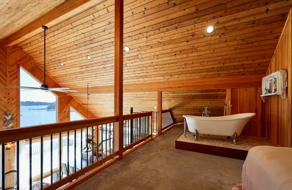 $1,695,000 | 28 City Point Road, Vinalhaven, ME 04863