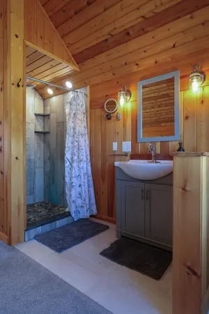$1,695,000 | 28 City Point Road, Vinalhaven, ME 04863