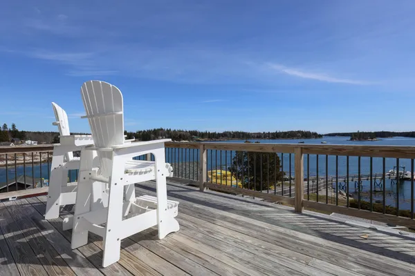 $1,695,000 | 28 City Point Road, Vinalhaven, ME 04863