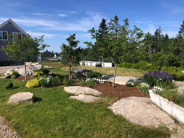 $1,695,000 | 28 City Point Road, Vinalhaven, ME 04863