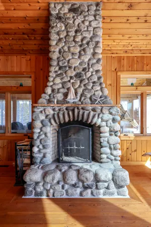$1,695,000 | 28 City Point Road, Vinalhaven, ME 04863
