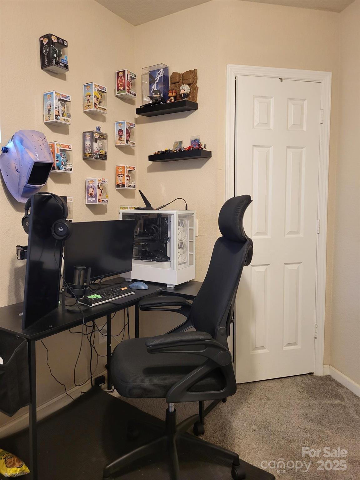 897 Fording Island Road, Unit 2208 Bluffton, SC 29910 - Photo 22 of 29 a workspace with furniture and wooden floor